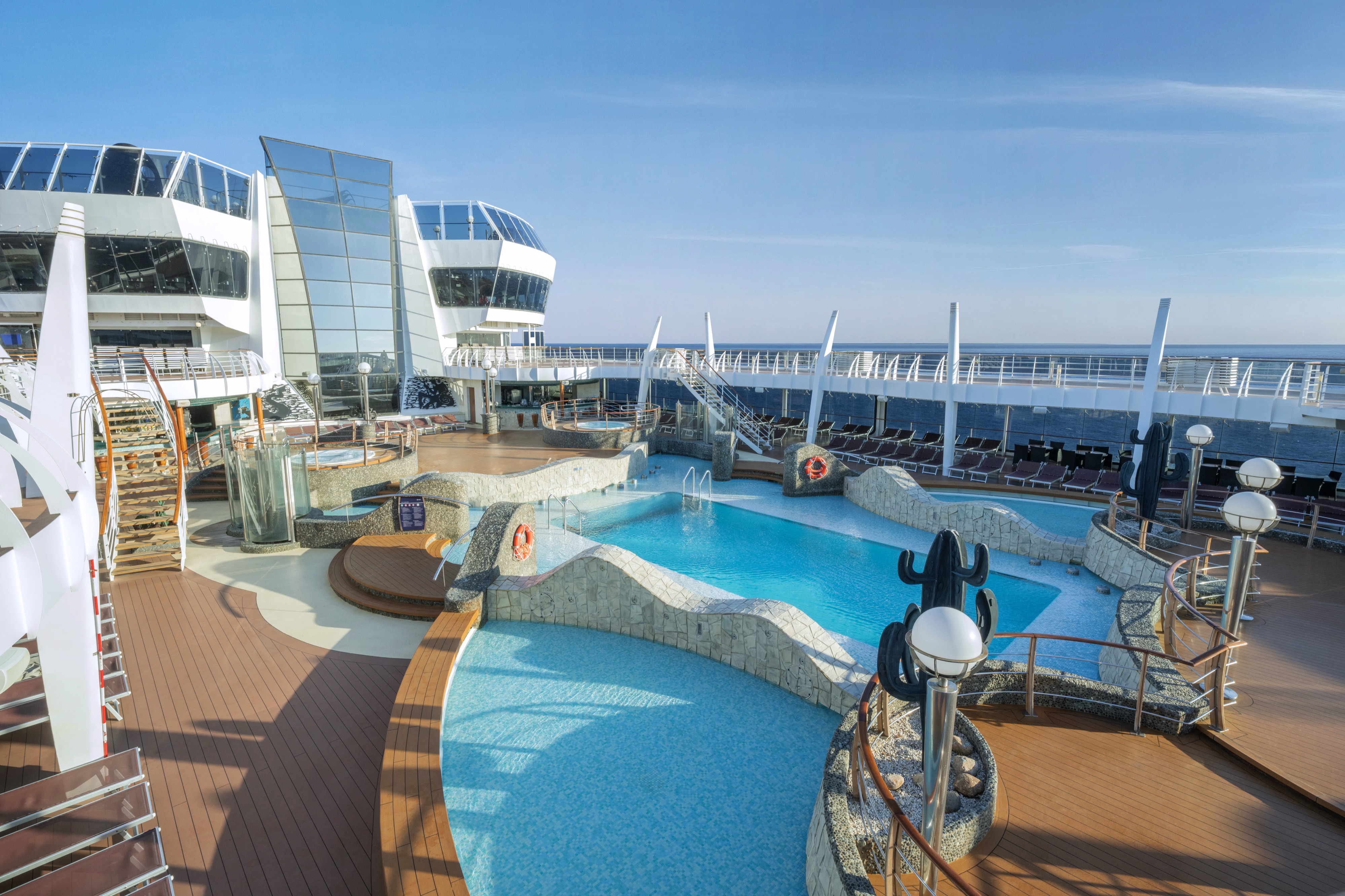 MSC Divina - Swimming Pools
